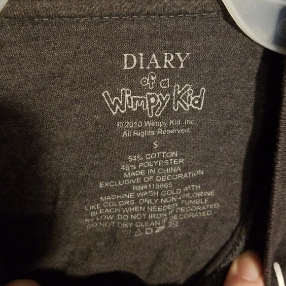 3pc Bundle 2 s/s shirts 1 pants - Picture 3 of 8